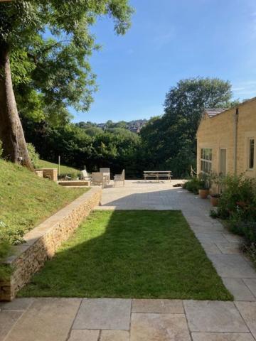 The Owl'S Nest At Dunkirk Bank Hotel Nailsworth Exterior photo